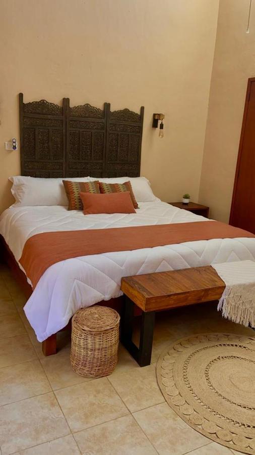 Beachfront Apartment With Swimming Pool. One Bedroom Селестун Экстерьер фото